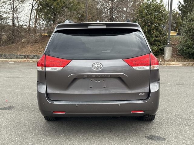2011 Toyota Sienna XLE