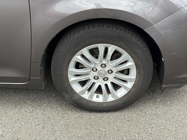 2011 Toyota Sienna XLE