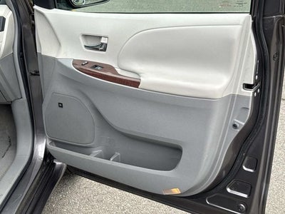 2011 Toyota Sienna XLE