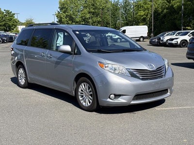 2015 Toyota Sienna XLE Premium 8 Passenger