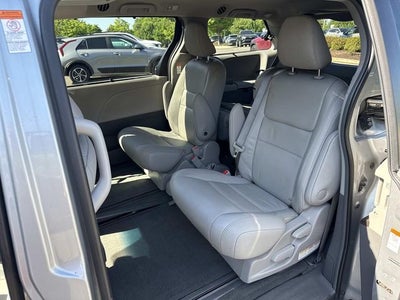 2015 Toyota Sienna XLE Premium 8 Passenger