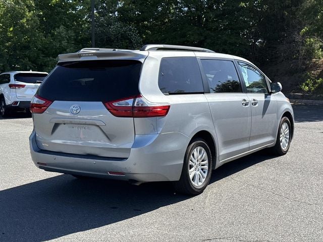 2015 Toyota Sienna XLE Premium 8 Passenger