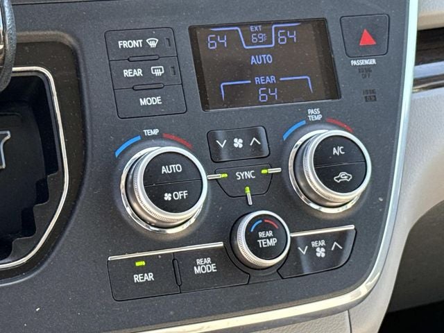 2015 Toyota Sienna XLE Premium 8 Passenger