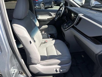 2015 Toyota Sienna XLE Premium 8 Passenger