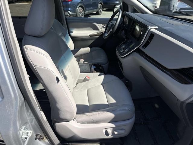 2015 Toyota Sienna XLE Premium 8 Passenger