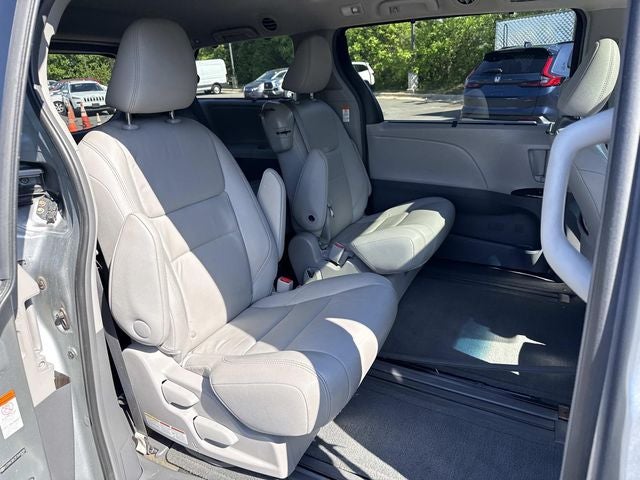2015 Toyota Sienna XLE Premium 8 Passenger
