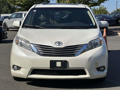2015 Toyota Sienna XLE Premium 8 Passenger