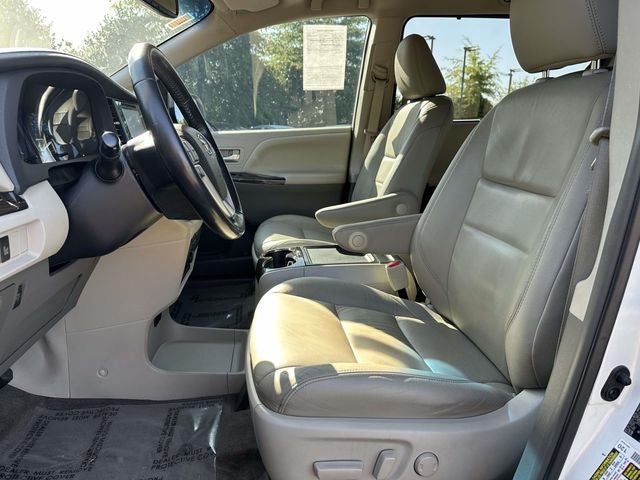 2015 Toyota Sienna XLE Premium 8 Passenger