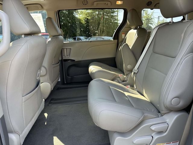 2015 Toyota Sienna XLE Premium 8 Passenger