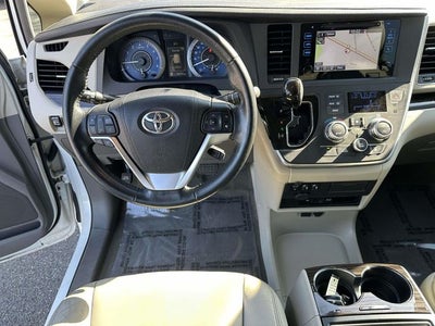 2015 Toyota Sienna XLE Premium 8 Passenger