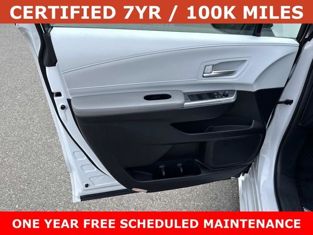 2025 Toyota Sienna XLE 8 Passenger
