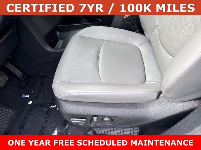 2025 Toyota Sienna XLE 8 Passenger
