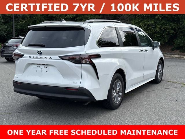 2025 Toyota Sienna XLE 8 Passenger