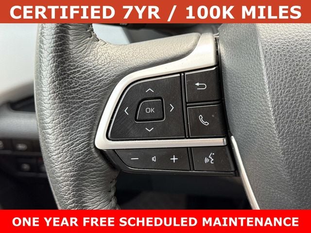 2025 Toyota Sienna XLE 8 Passenger