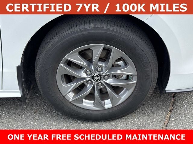 2025 Toyota Sienna XLE 8 Passenger