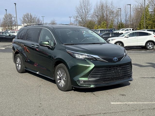 2025 Toyota Sienna XLE
