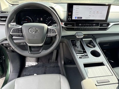 2025 Toyota Sienna XLE