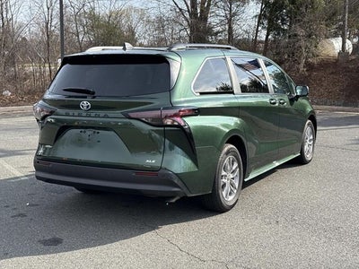 2025 Toyota Sienna XLE