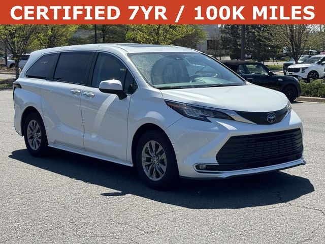 2023 Toyota Sienna XLE 8 Passenger