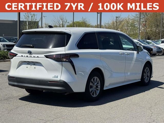 2023 Toyota Sienna XLE 8 Passenger