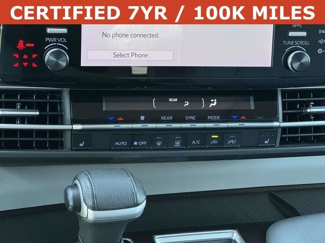 2023 Toyota Sienna XLE 8 Passenger