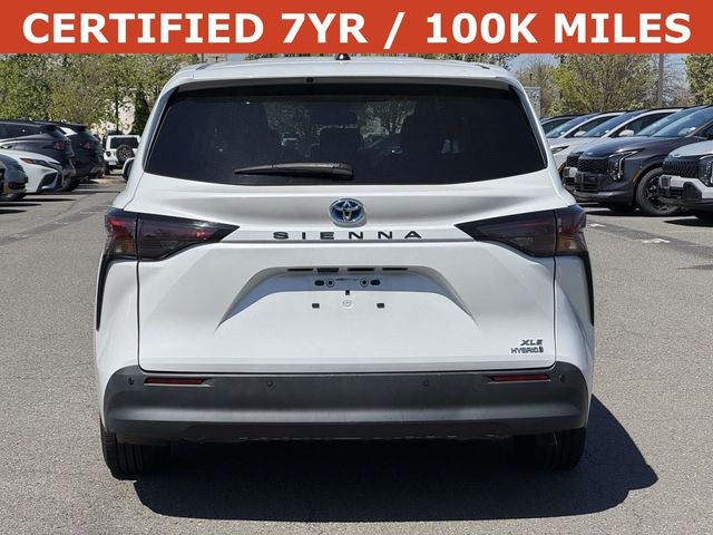 2023 Toyota Sienna XLE 8 Passenger