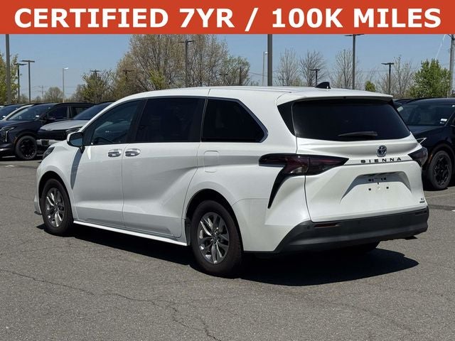 2023 Toyota Sienna XLE 8 Passenger