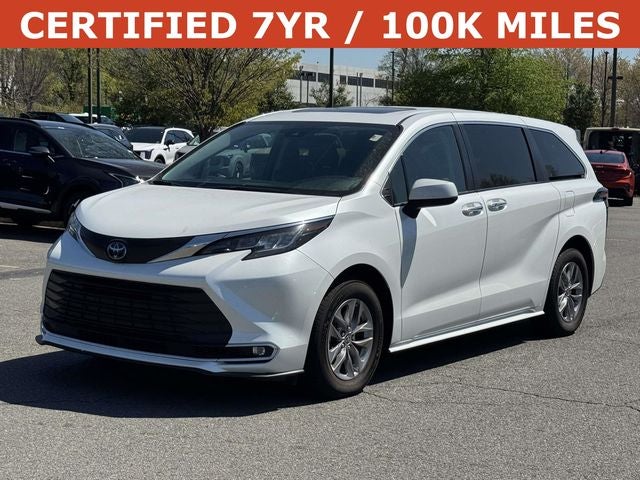 2023 Toyota Sienna XLE 8 Passenger