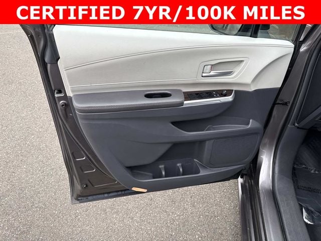 2024 Toyota Sienna XLE 8 Passenger