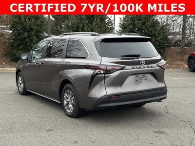 2024 Toyota Sienna XLE 8 Passenger