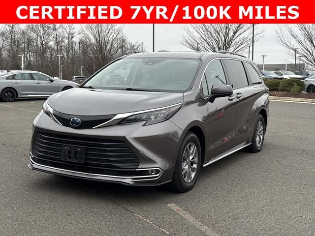 2024 Toyota Sienna XLE 8 Passenger
