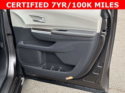 2024 Toyota Sienna XLE 8 Passenger