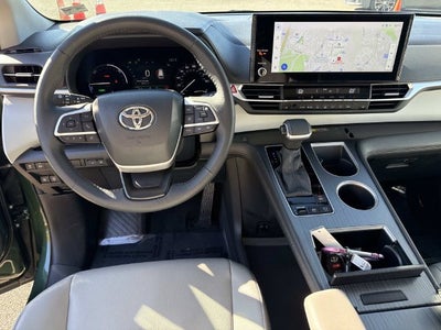 2026 Toyota Sienna XLE 8 Passenger