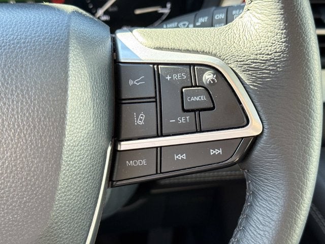 2026 Toyota Sienna XLE 8 Passenger