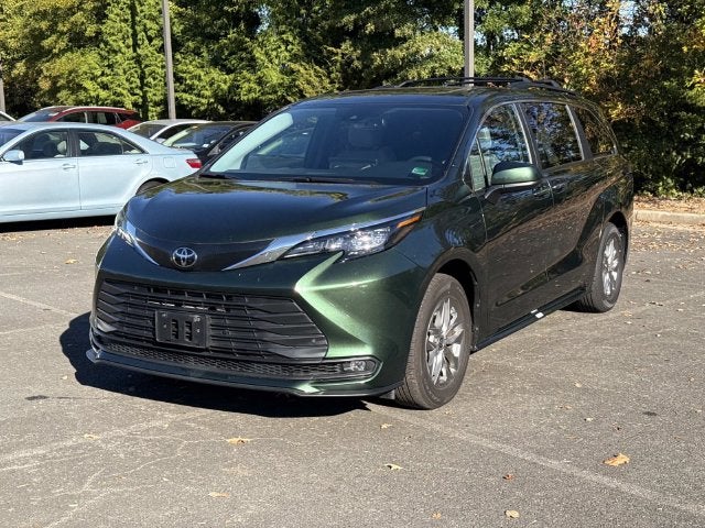 2026 Toyota Sienna XLE 8 Passenger