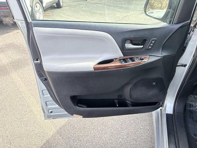 2020 Toyota Sienna Limited Premium 7 Passenger