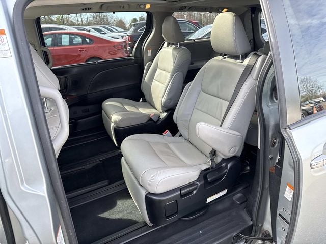2020 Toyota Sienna Limited Premium 7 Passenger