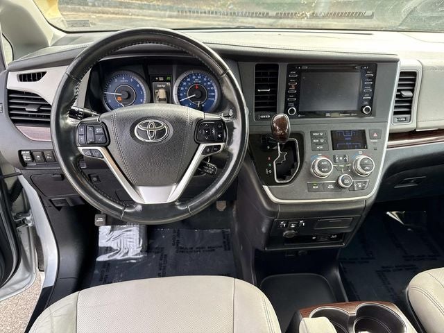 2020 Toyota Sienna Limited Premium 7 Passenger