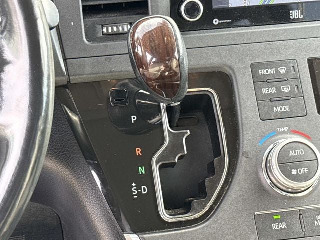 2020 Toyota Sienna Limited Premium 7 Passenger