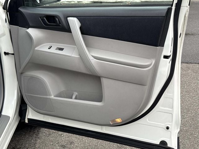 2012 Toyota Highlander Base