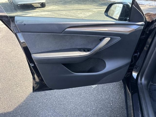 2025 Tesla Model Y Long Range