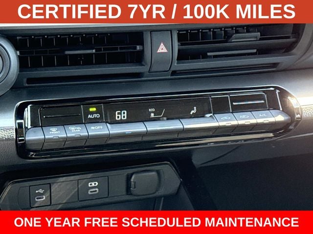 2025 Toyota Prius LE
