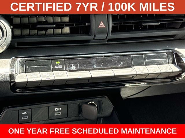 2025 Toyota Prius LE