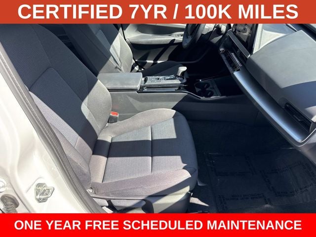 2025 Toyota Prius LE
