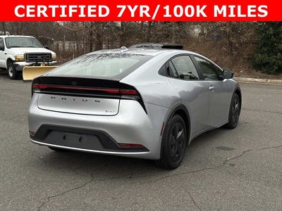 2025 Toyota Prius LE