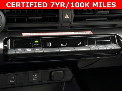 2025 Toyota Prius LE