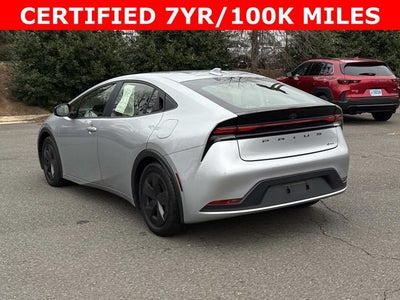 2025 Toyota Prius LE