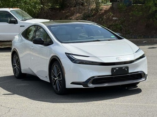 2025 Toyota Prius XLE