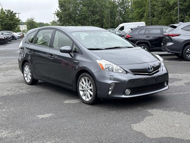 2013 Toyota Prius v Five