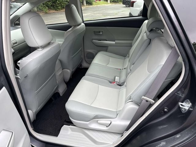 2013 Toyota Prius v Five